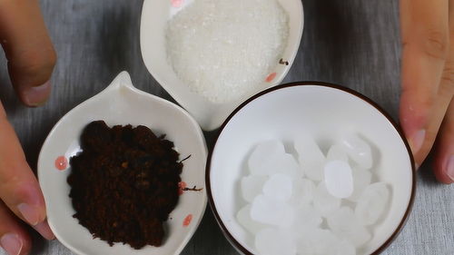 紅糖白糖冰糖的制作方法及其成分,看過才知道如何配制營養