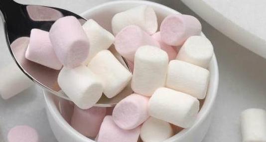 白糖變?cè)贫?在家用白糖和淀粉自制棉花糖的甜蜜魔法